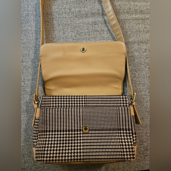 Carryland Purse - Picture 9 of 16